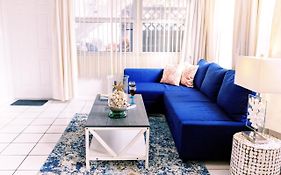 Beachside Gardens Apartments By Lowkl